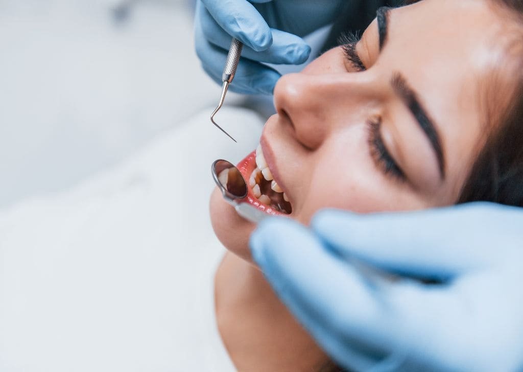 Dental Bridge vs Implant: What’s Best for Your Smile?