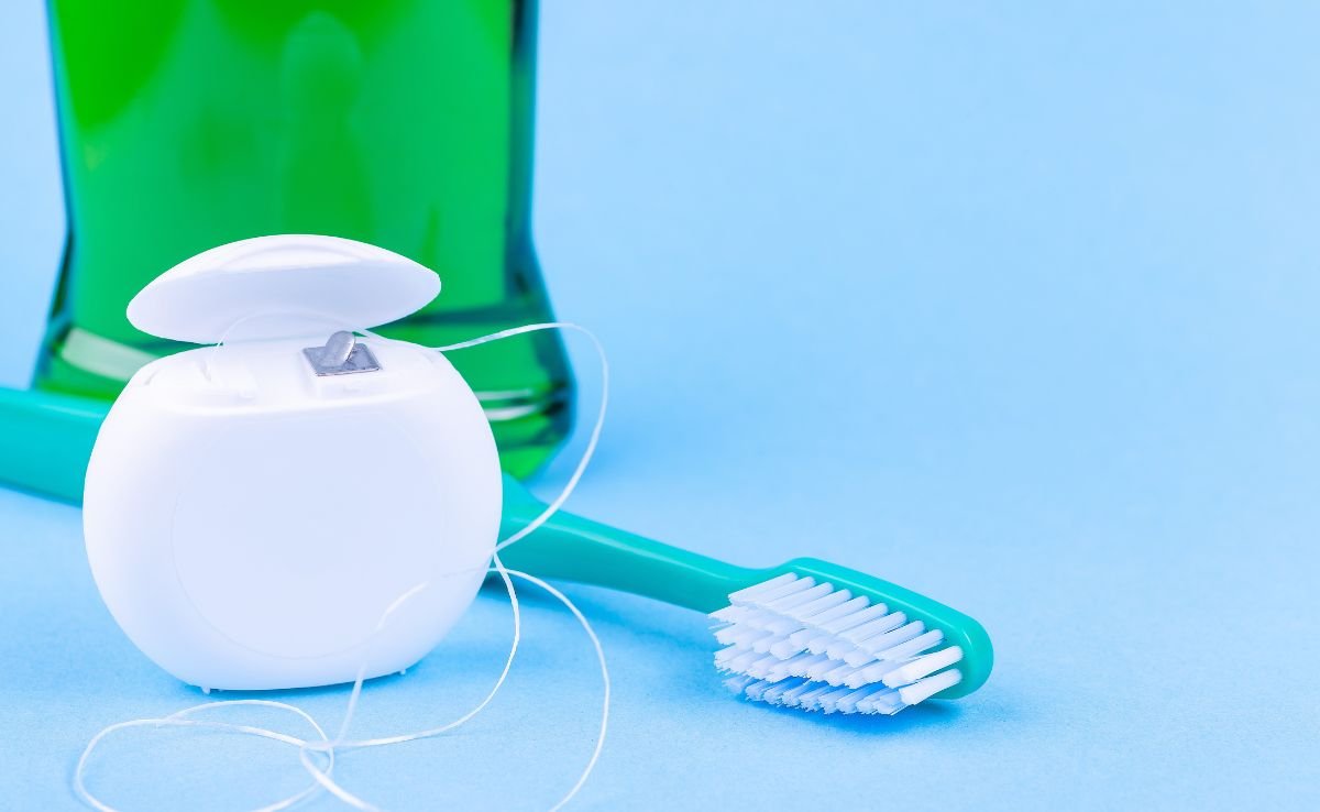  Aftercare Tips for Dental Fillings: Maintain good oral hygiene (brush and floss daily)